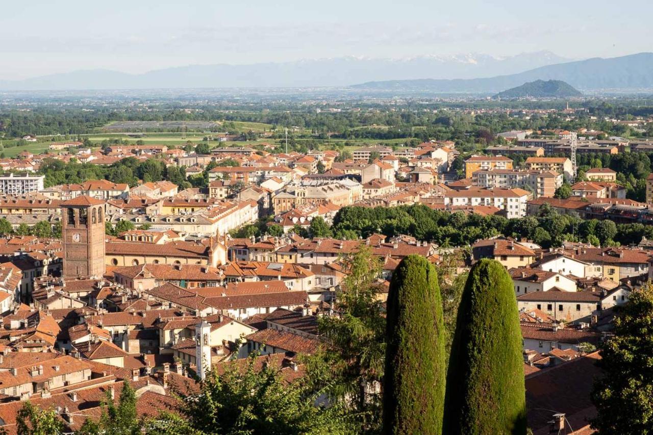 Residence Ferraud Pinerolo Buitenkant foto
